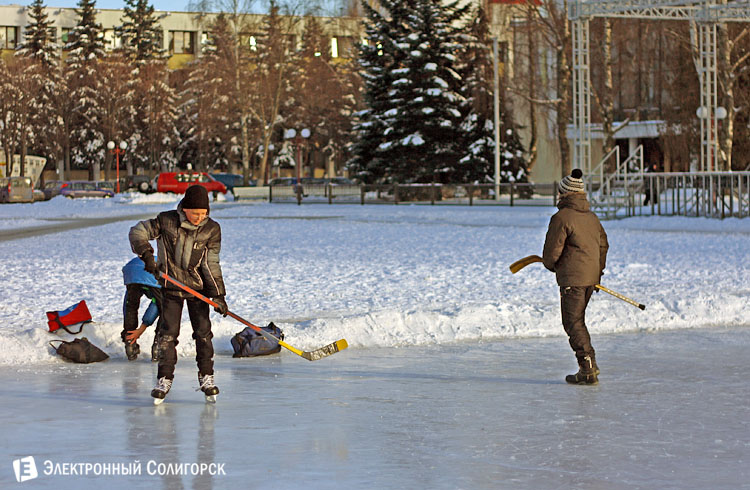на катке в Солигорске на катке в Солигорске