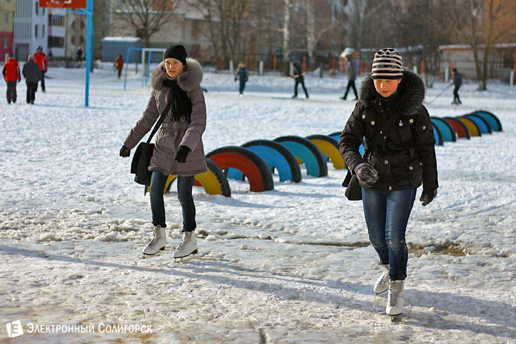 на катке в Солигорске на катке в Солигорске
