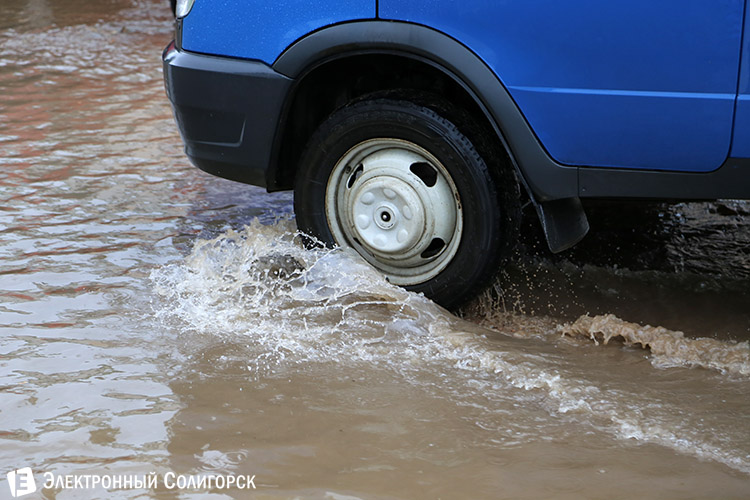 сильный дождь в Солигорске