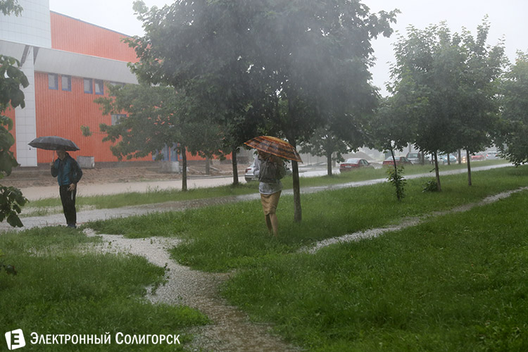 сильный дождь в Солигорске