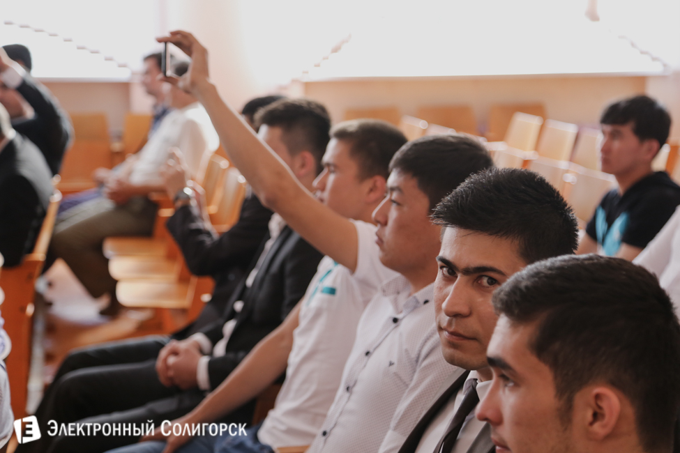 Туркменские выпускники Солигорского колледжа Туркменские выпускники Солигорского колледжа