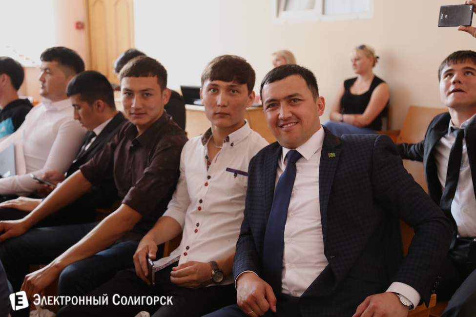 Туркменские выпускники Солигорского колледжа Туркменские выпускники Солигорского колледжа