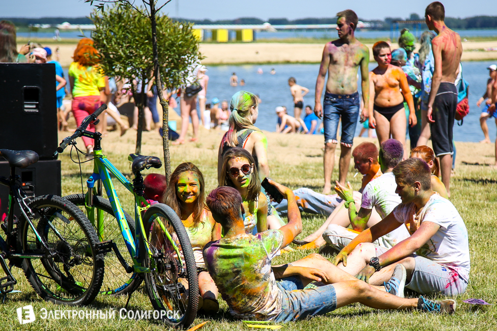 фестиваль красок Holidance Солигорск