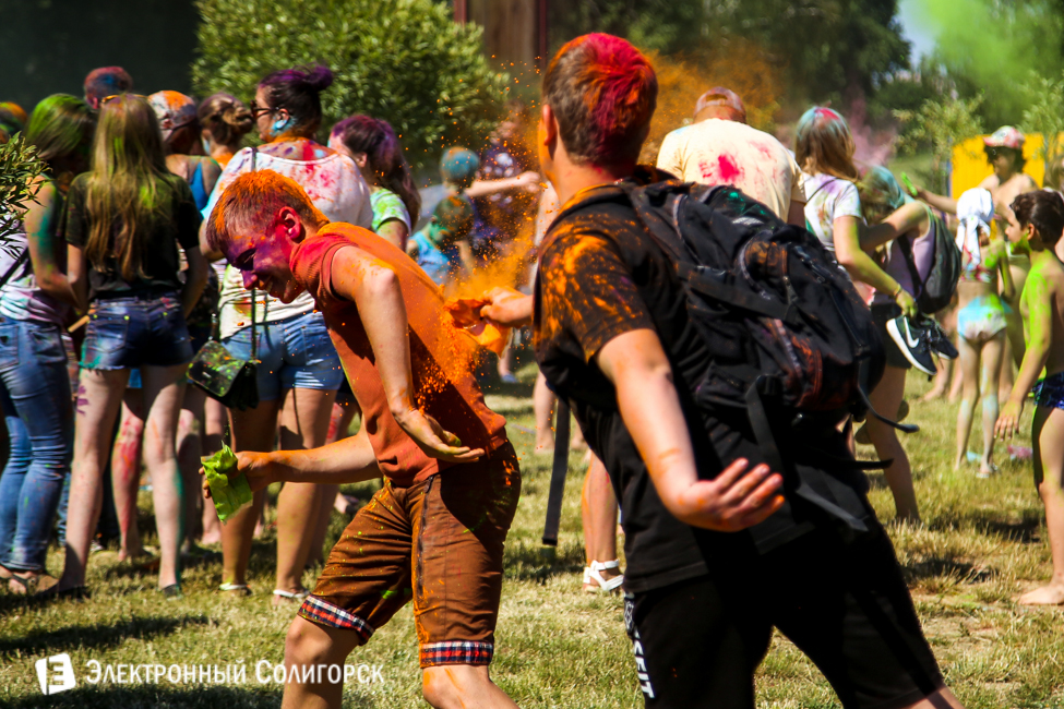 фестиваль красок Holidance Солигорск