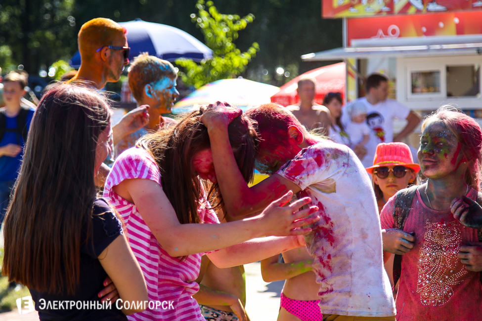 фестиваль красок Holidance Солигорск