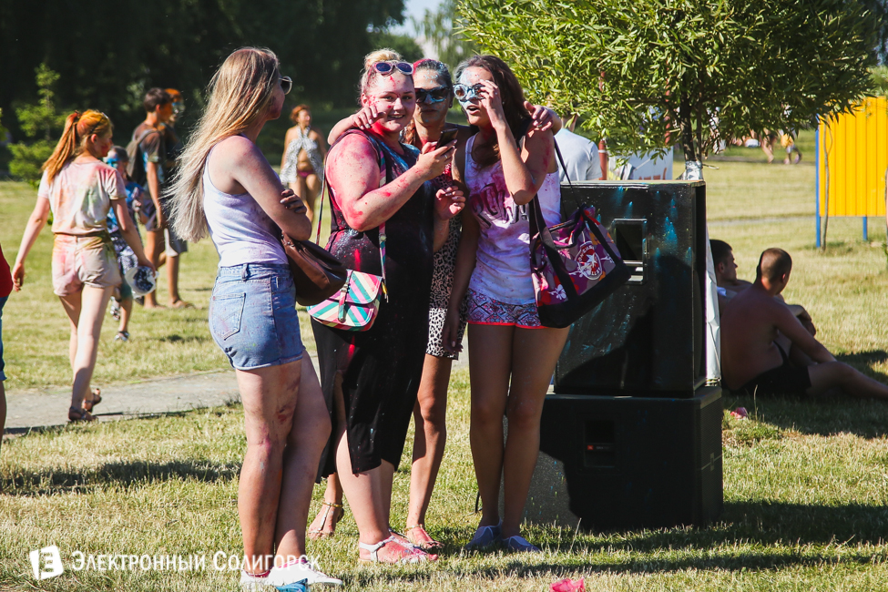 фестиваль красок Holidance Солигорск