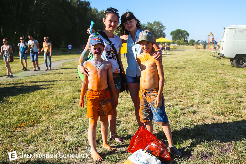 фестиваль красок Holidance Солигорск