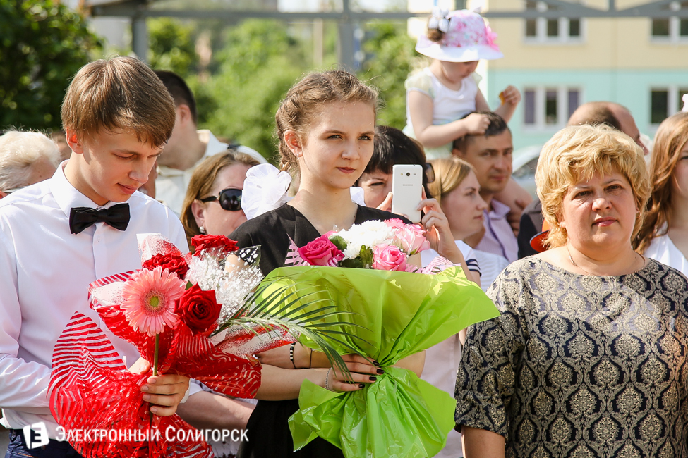 Последний звонок 2016 в гимназии 2 Солигорска последний звонок 2016 солигорск гимназия 2