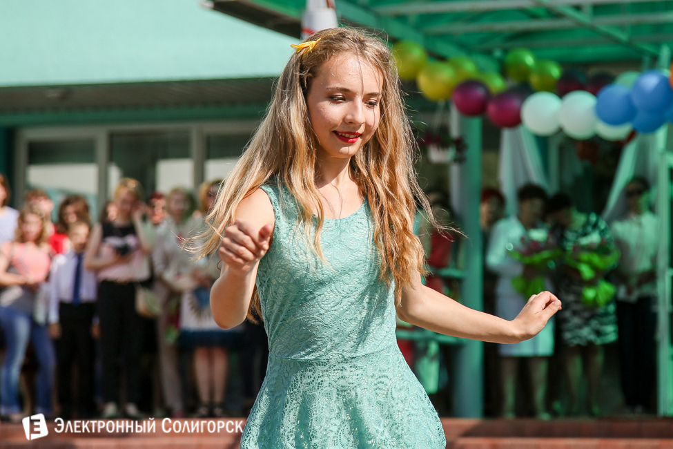 Последний звонок 2016 в гимназии 2 Солигорска последний звонок 2016 солигорск гимназия 2