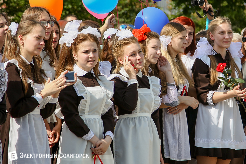 Последний звонок 2016 в гимназии 2 Солигорска последний звонок 2016 солигорск гимназия 2