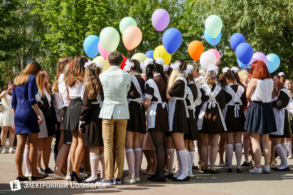 Последний звонок 2016 в гимназии 2 Солигорска последний звонок 2016 солигорск гимназия 2