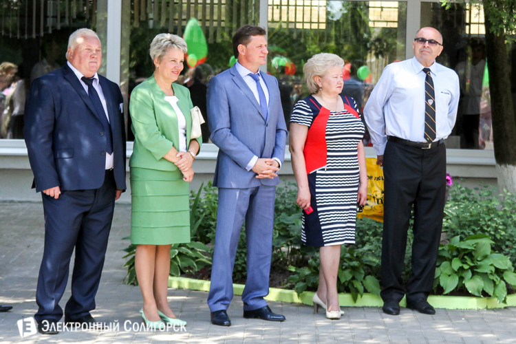 Министр образования Михаил Журавков в СШ №3 Министр образования Михаил Журавков в СШ №3 Солигорска