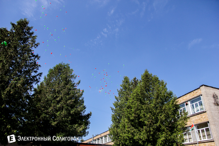 Министр образования Михаил Журавков в СШ №3 Министр образования Михаил Журавков в СШ №3 Солигорска