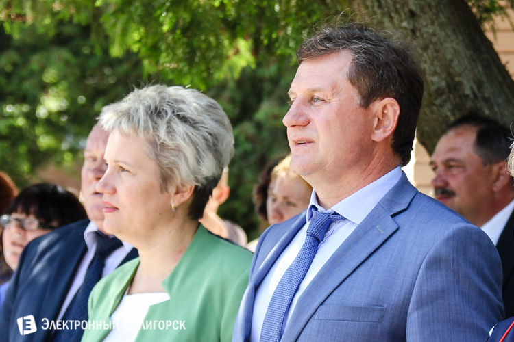 Министр образования Михаил Журавков в СШ №3 Министр образования Михаил Журавков в СШ №3 Солигорска