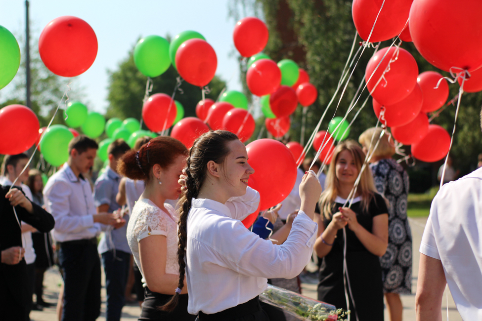 Последний звонок 2016 в СШ 3 Солигорска последний звонок 2016 солигорск 3 школа