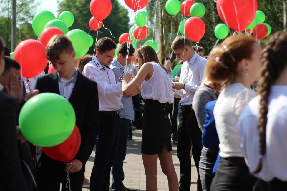 Последний звонок 2016 в СШ 3 Солигорска последний звонок 2016 солигорск 3 школа