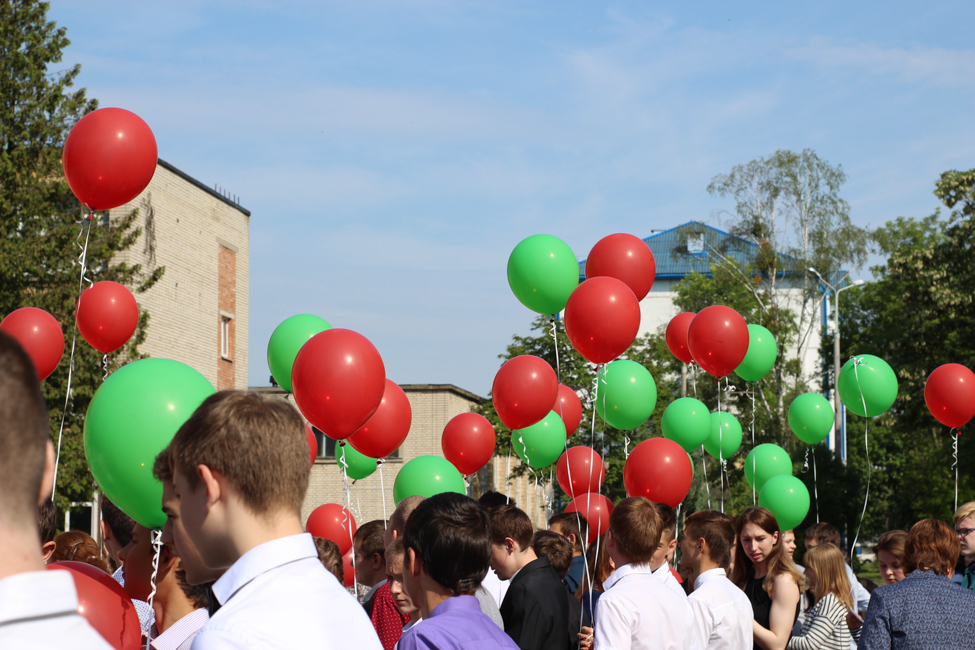 Последний звонок 2016 в СШ 3 Солигорска последний звонок 2016 солигорск 3 школа