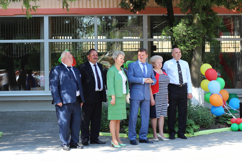 Последний звонок 2016 в СШ 3 Солигорска последний звонок 2016 солигорск 3 школа