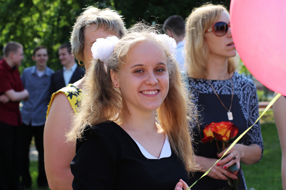 Последний звонок 2016 в СШ 3 Солигорска последний звонок 2016 солигорск 3 школа