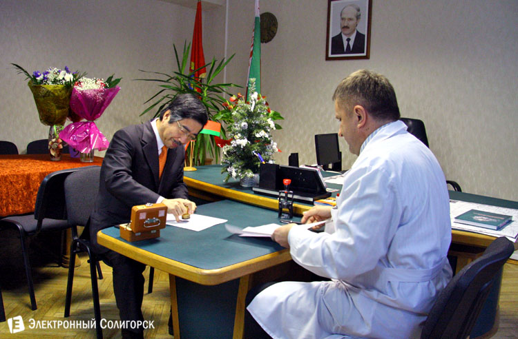 Солигорская ЦРБ. подписание контракта с японским послом