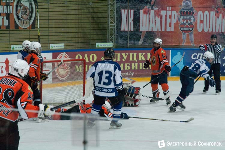 Рождественский турнир по хоккею среди юношей 1998 года в г. Солигорске Рождественский турнир по хоккею среди юношей 1998 года в г. Солигорске
