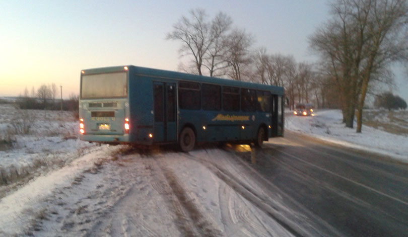 08 stol 3