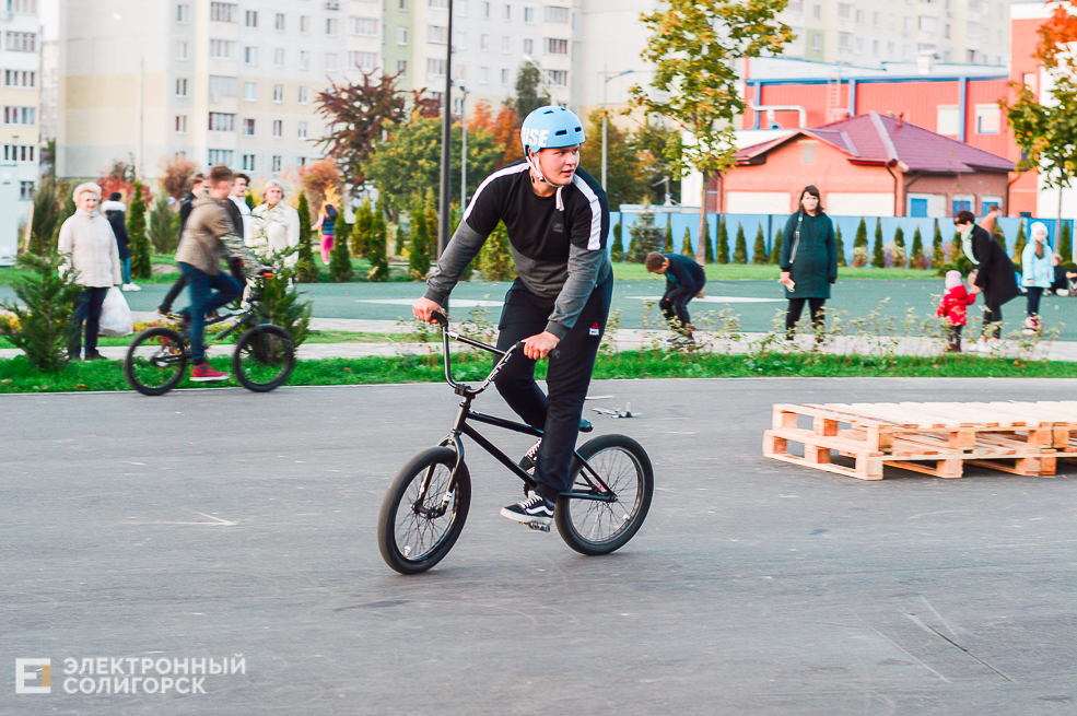 Соревнование скейтеров, самокатеров и bmx-серов в Солигорске