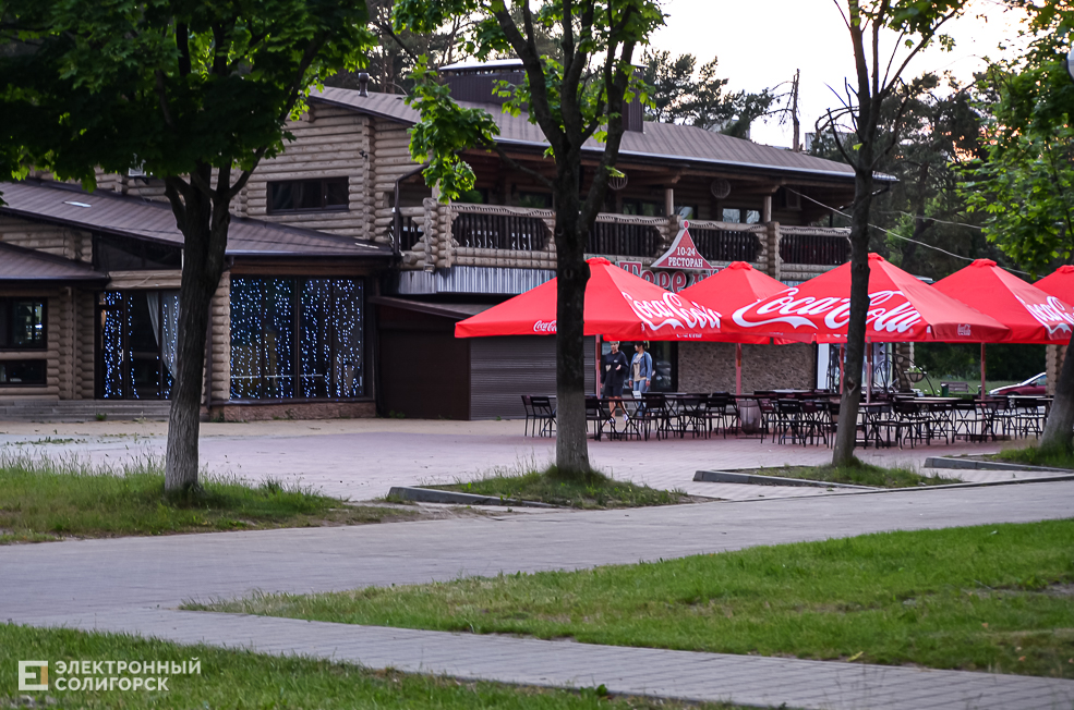 Night cafe 6