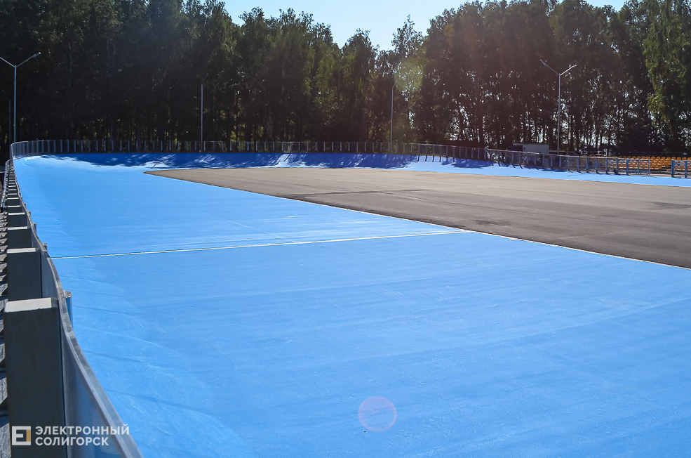 Roller track