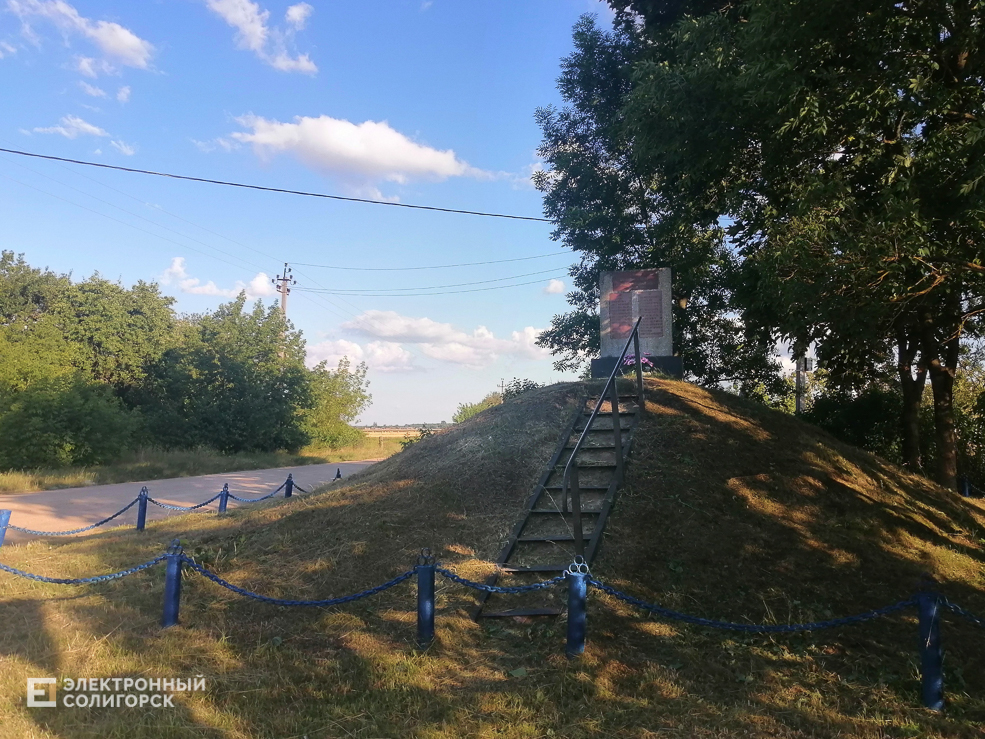 Pamyatnik Yazovin 5