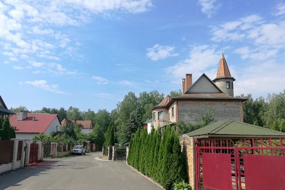 Rodnikovaya 4