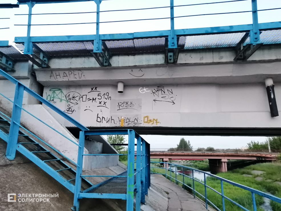 ZH D 13