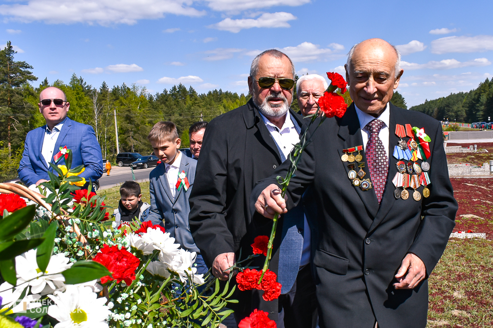 Razvilka miting 100