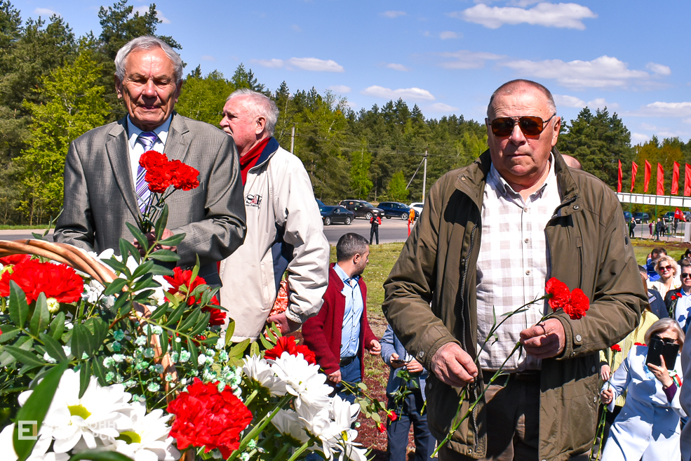 Razvilka miting 102