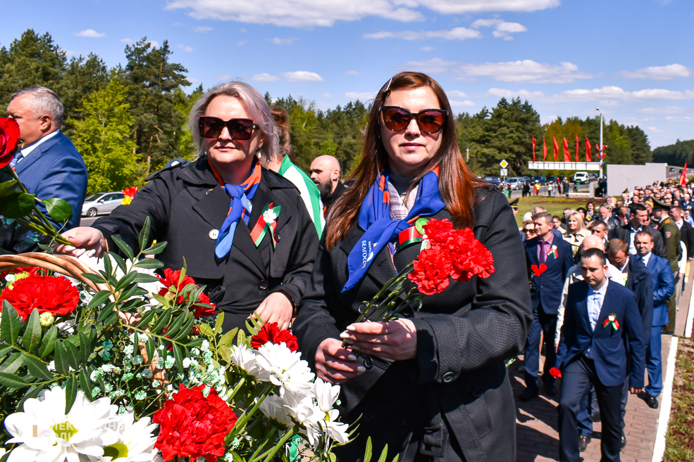 Razvilka miting 80