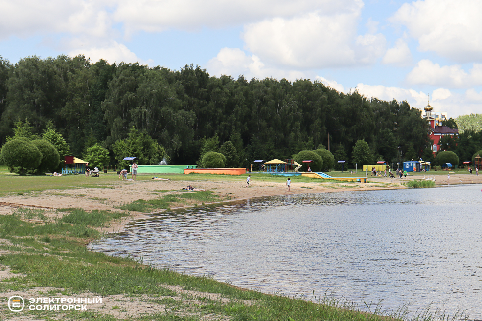 Фонтаны на детском пляже Солигорск