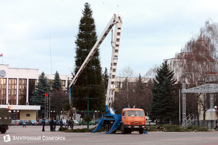новогодняя елка Солигорск